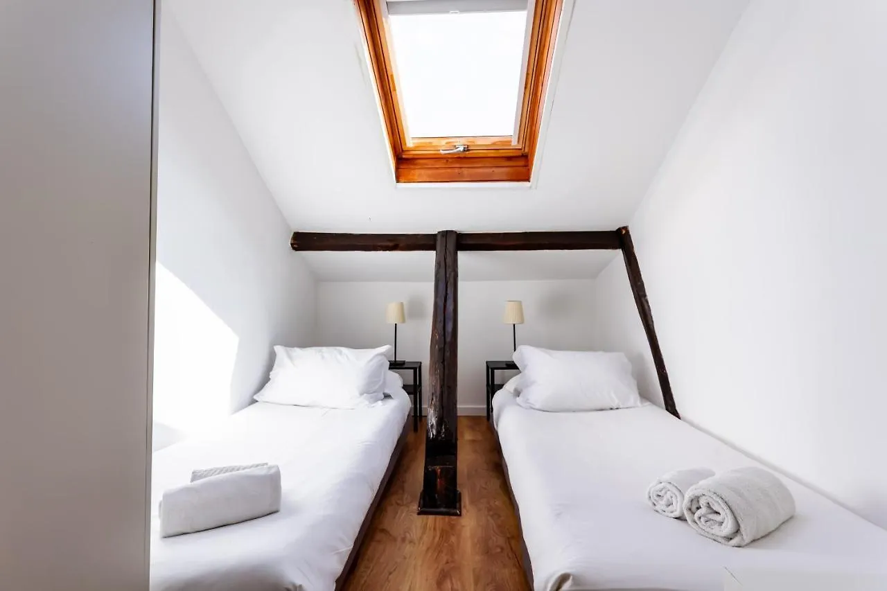 Cozy 3 Bedroom Apt In Lively Bairro Alto Lisboa 0*,  葡萄牙