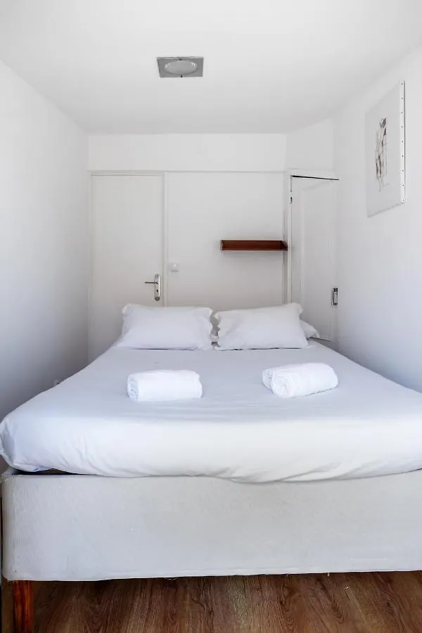 Cozy 3 Bedroom Apt In Lively Bairro Alto Lisboa